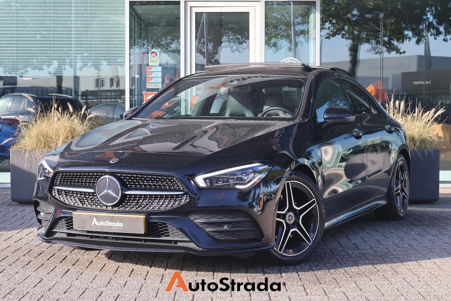 Mercedes-Benz CLA-Klasse - Coupé 180 AMG-Line 136pk | Memory | Multibeam | Keyless | Camera | Cruise | Climate | - AutoWereld.nl