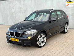BMW X1 - 2.0i|M-Sport|Pano|Navi|Leder|Camera|NAP|Trekhaak|DealerOH|Trekhaak|LED