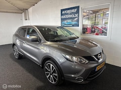 Nissan Qashqai - 1.2 Connect Edition Automaat - Pano - Cruise - Navi - Camera - Trekhaak - PDC