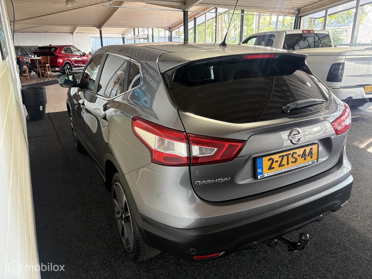 Nissan Qashqai - 1.2 Connect Edition Automaat - Pano - Cruise - Navi - Camera - Trekhaak - PDC