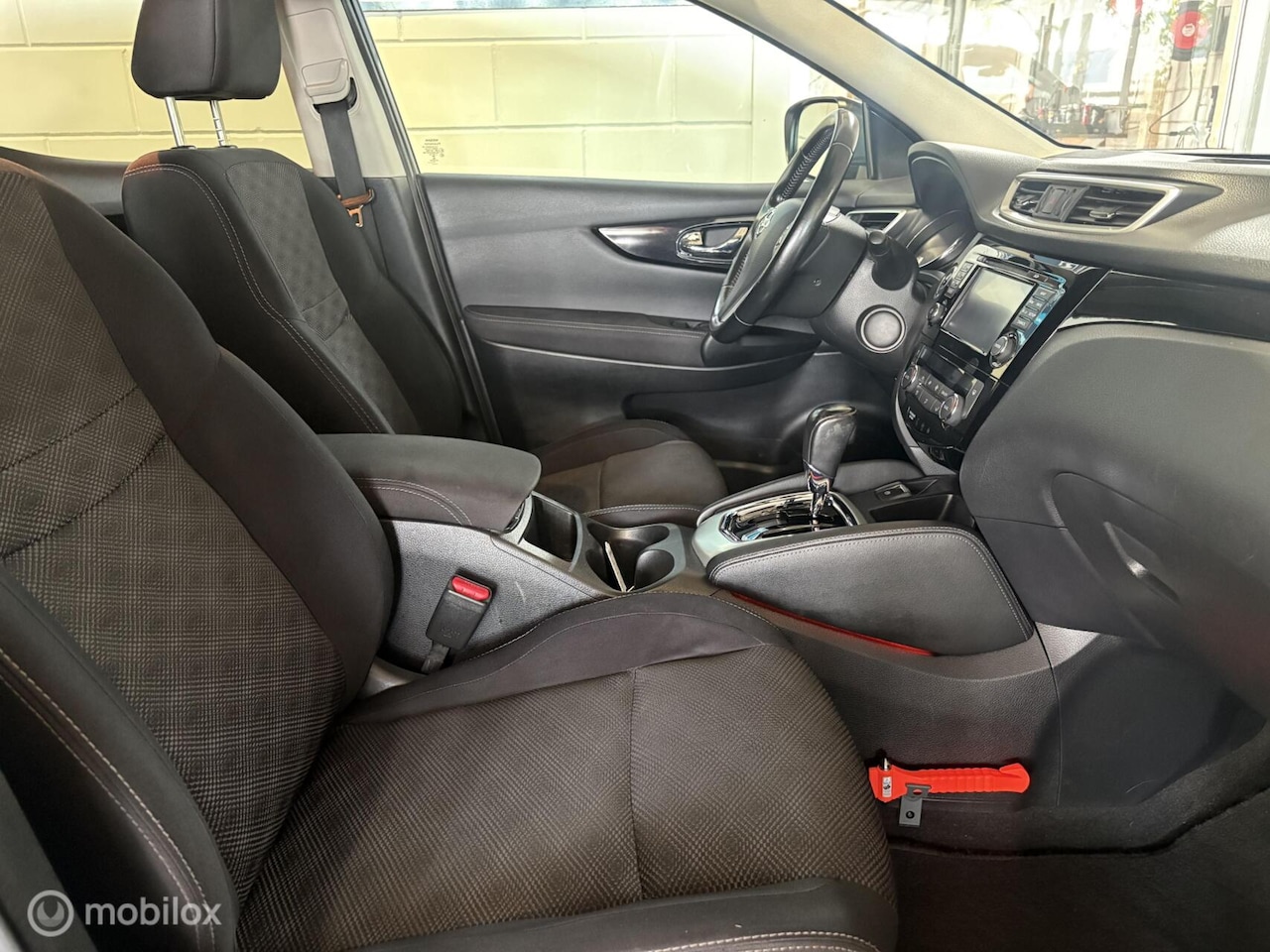 Nissan Qashqai - 1.2 Connect Edition Automaat - Pano - Cruise - Navi - Camera - Trekhaak - PDC