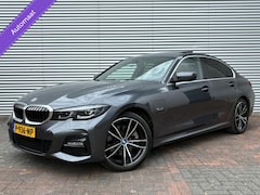 BMW 3-serie - 320e Automaat M Sport Led Carplay Schuifdak 2022 Vol Opties NL Auto 2 De Eigenaar Vol Opti
