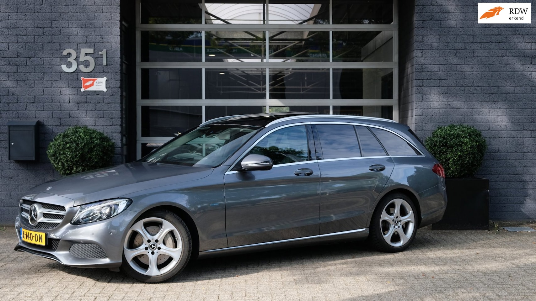 Mercedes-Benz C-klasse Estate - 350 e Business Solution AMG | Panorama - AutoWereld.nl