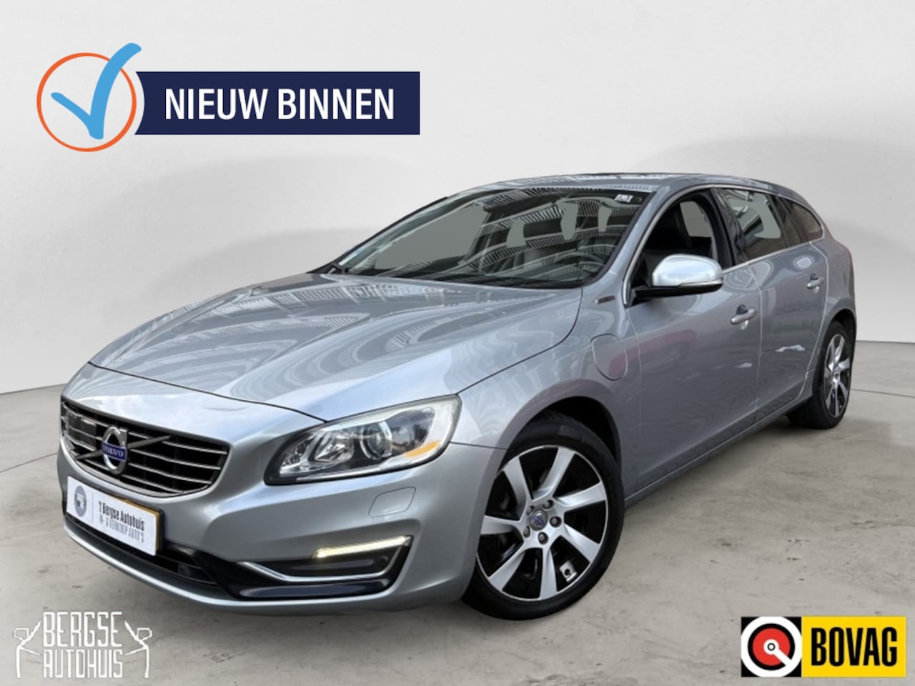 Volvo V60 - 2.4 D6 AWD Plug-In Hybrid SCHUIFDAK MEMORY - AutoWereld.nl