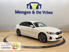 BMW 3-serie - 320e Incl garantie | Airco ECC | Mokka Leer | Camera | Sportstoelen | Apple Carplay Androi