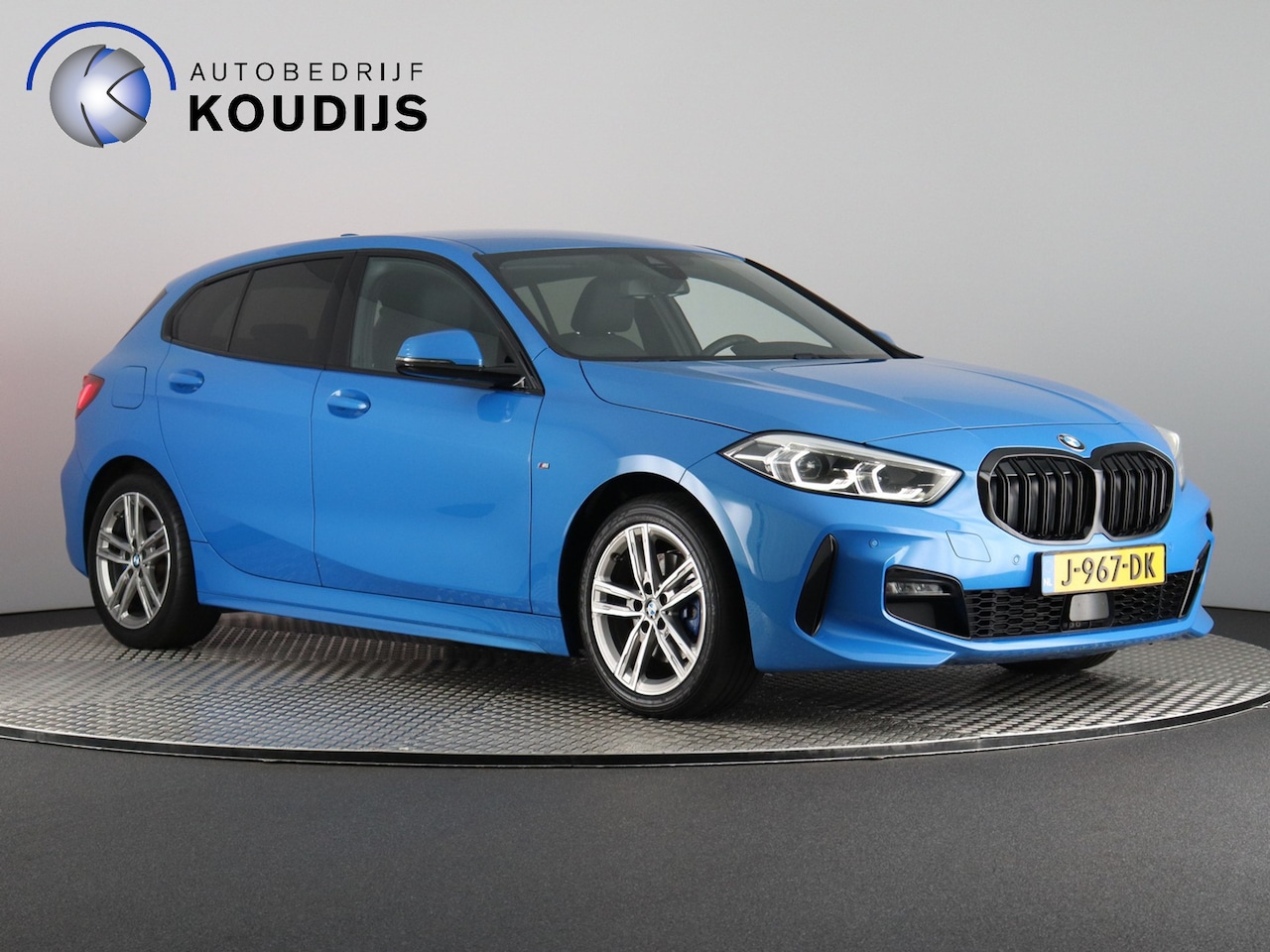 BMW 1-serie - 118i High Executive M-Sport (NL-Auto / Virtual Display / Cruise / Carplay / Sfeerverlichti - AutoWereld.nl