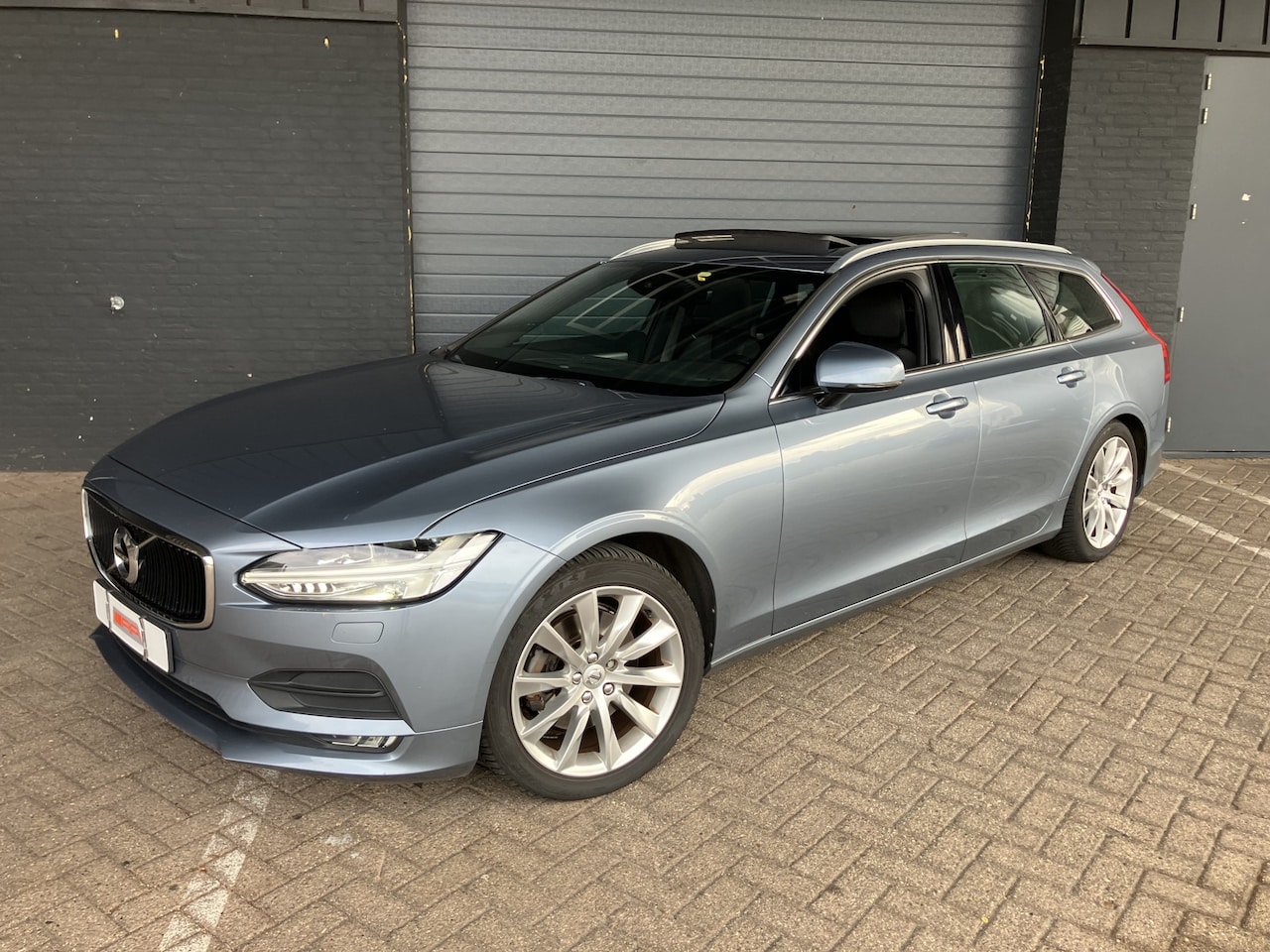 Volvo V90 - 2.0 D4 Inscription PANO-LED-VOLL !! - AutoWereld.nl