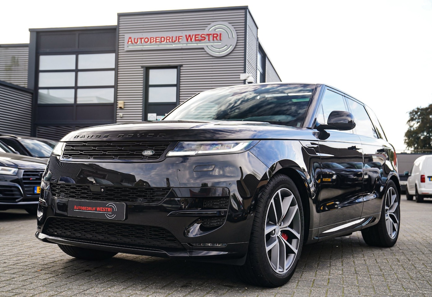 Land Rover Range Rover Sport - 3.0 P510e First Edition | Massage | Stoelverwarming/verkoeling | Panorama | Luchtvering | - AutoWereld.nl
