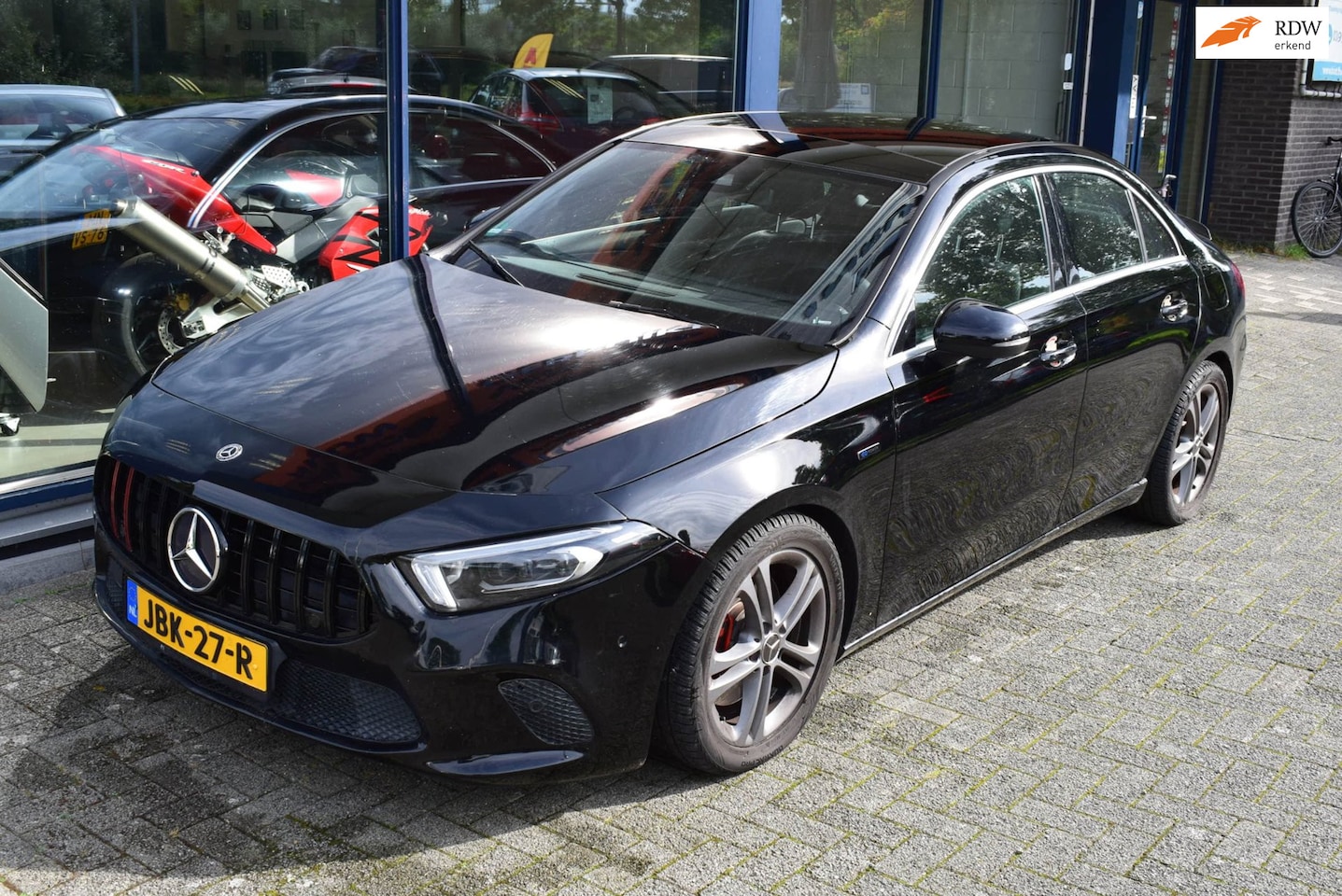 Mercedes-Benz A-klasse - 250e Progressive|Limousine|Hybride|Automaat|Lichtmetalen Velgen - AutoWereld.nl