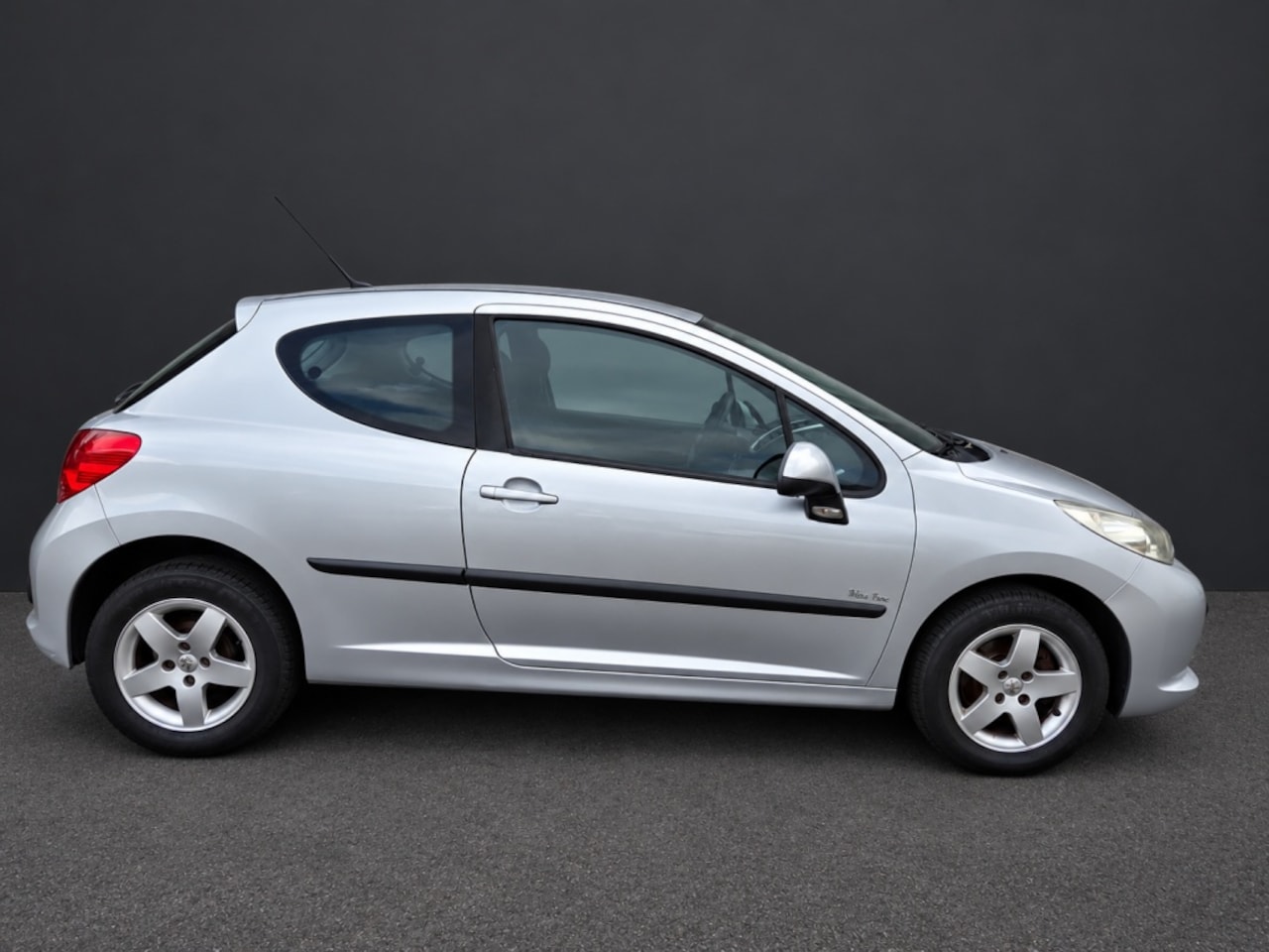 Peugeot 207 - 1.4 VTi X-Line 1.4 VTi X-line - AutoWereld.nl