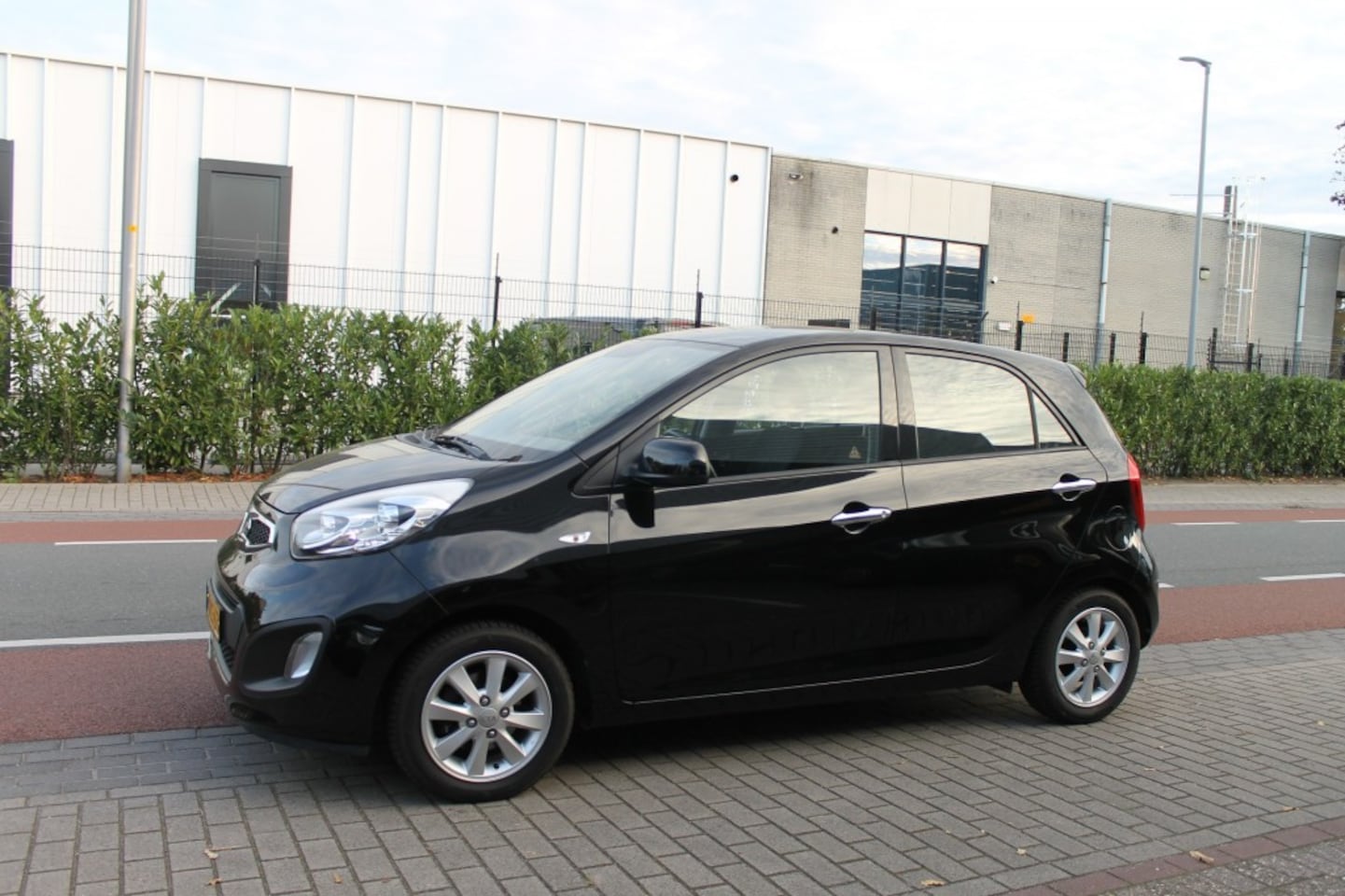 Kia Picanto - 1.0 CVVT BusinessLine 1.0 CVVT Businessline - AutoWereld.nl