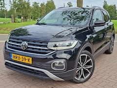 Volkswagen T-Cross - 1.5TSi 150pk Style digitaal-dashboard navigatie bleutooth adap.cruise-control afn.trekhaak