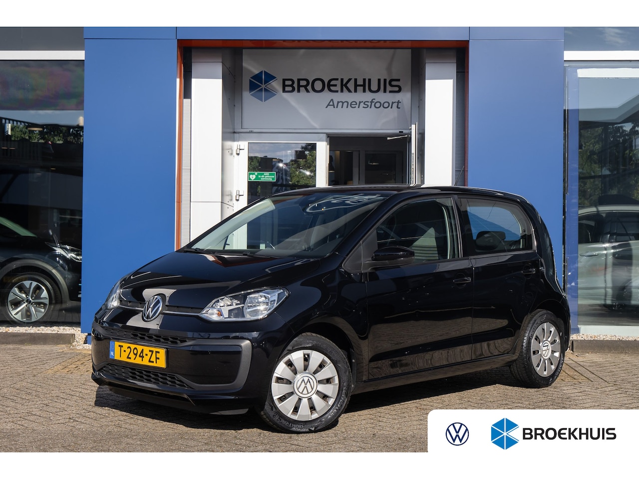 Volkswagen Up! - 1.0 | Achterbank in delen neerklapbaar | Airco | Bluetooth telefoonvoorbereiding - AutoWereld.nl