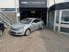 Opel Astra TwinTop - 1.8 Cosmo/1 jr APK/ Camera/Nap/LM Velgen//Mooie auto