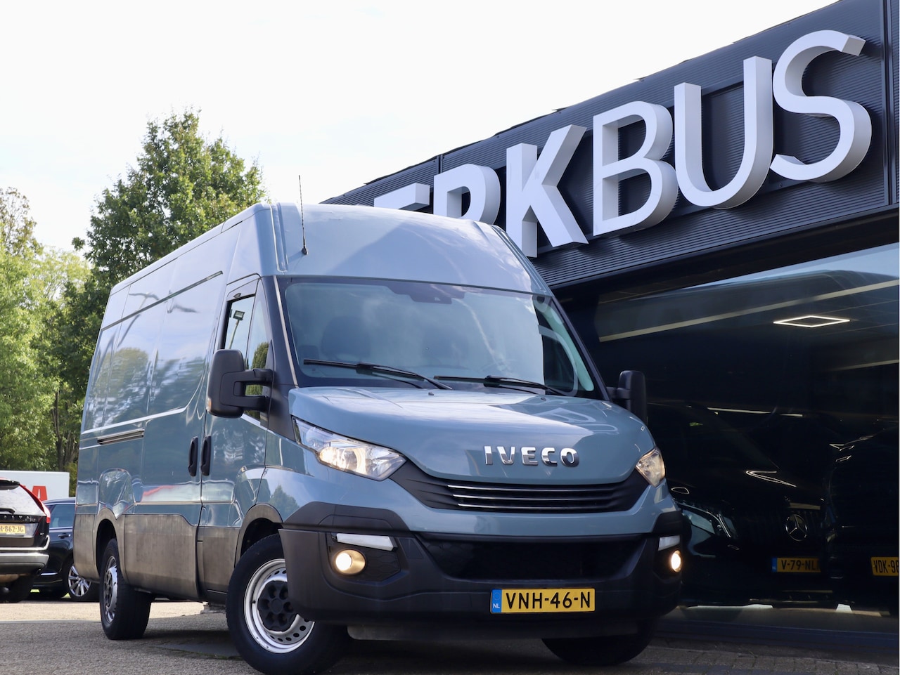 Iveco Daily - 35S14V 2.3 352 H2 L 35S14V 2.3 352 H2 L - AutoWereld.nl
