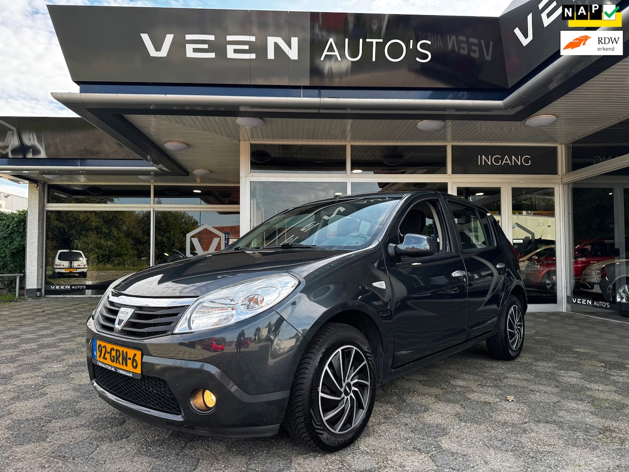 Dacia Sandero - 1.6 Lauréate Luxe Airco Weinig KM NAP!! - AutoWereld.nl
