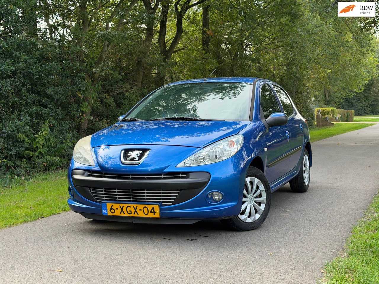 Peugeot 206 - 1.4 Sportium | Nieuwe apk + Airco + 5-Drs Nu € 1.975,-!!! - AutoWereld.nl