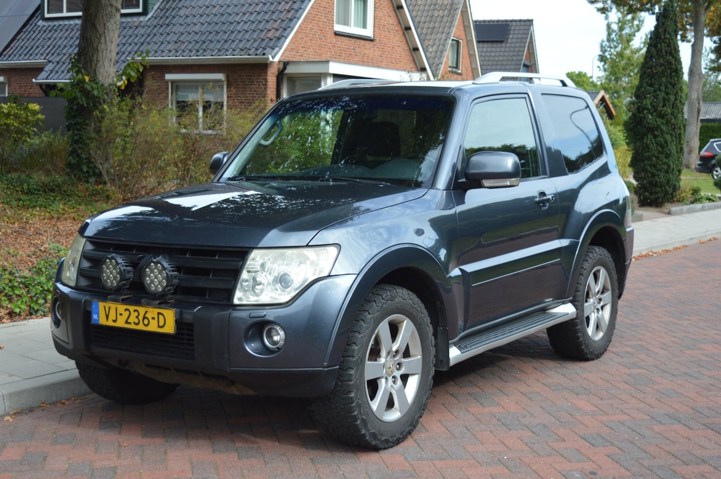 Mitsubishi Pajero - 3.2 DI-D Invite High Roof Van MARGE INRUILKOOPJE - AutoWereld.nl