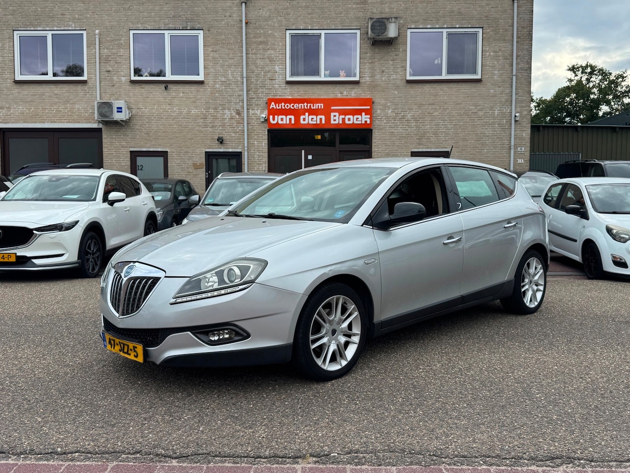 Lancia Delta - 1.4-16V Argento Airco Elec Pakket Lmv Apk Tot 12.06.27 - AutoWereld.nl