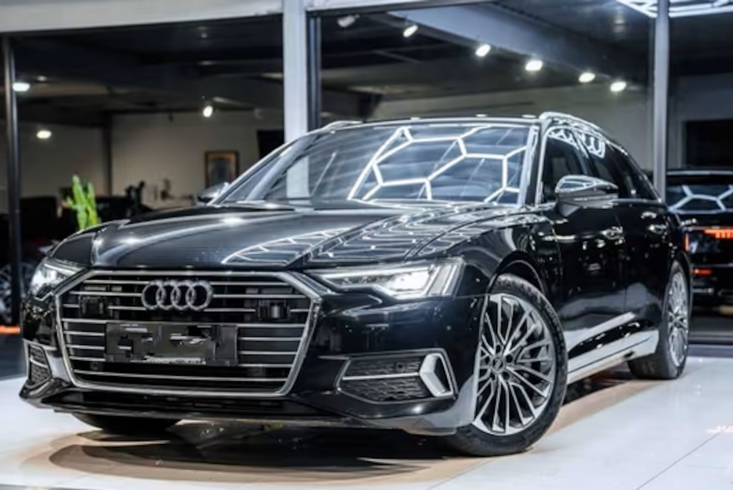 Audi A6 Avant - 50 Tfsi e Quattro S-LINE ** MATRIX, LEDER, TREKH, ACC, HuD, VERW. STUUR ** 1e EIG - UNFALL - AutoWereld.nl
