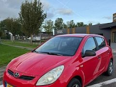 Hyundai i20 - 1.2i ActiveVersion 5-deurs Electric pakket Colour pakket LMV 14 inch NW APK