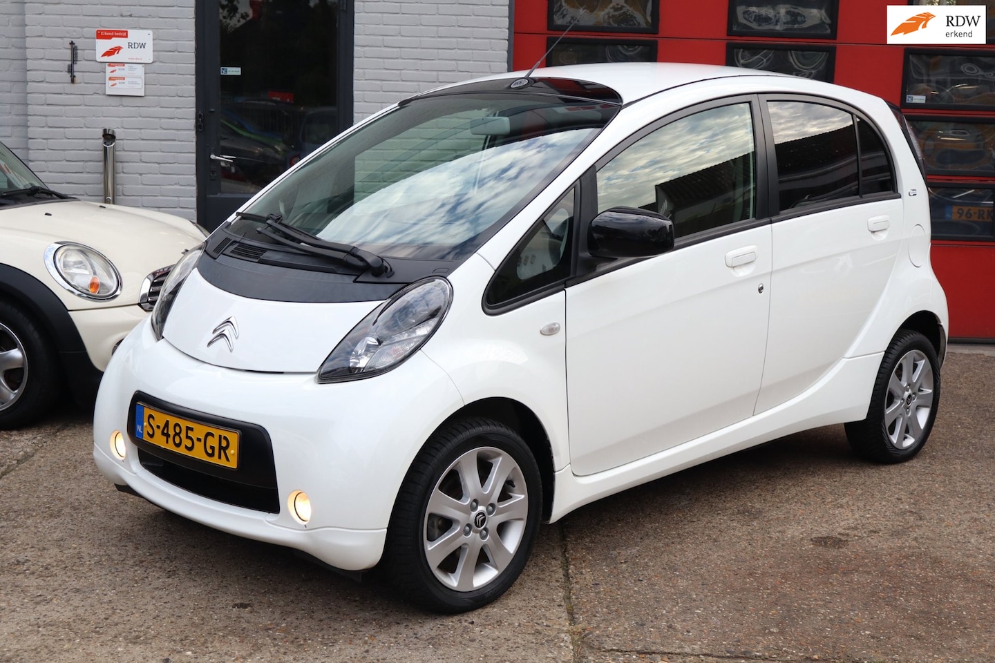 Citroën C-Zero - 4- DEURS,16 kWh,AUTOMAAT ,GOEDKOOP RIJDEN - AutoWereld.nl