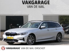 BMW 3-serie Touring - 330e High Executive | Shadow line | Panoramadak | Head-up display | M-sport stuur | Massag