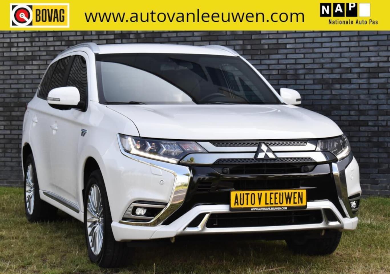 Mitsubishi Outlander - 2.4 PHEV Diamand Edition 360º CAMERA/LEDER VOL!/TREKHAAK/ACC/ETC,! - AutoWereld.nl