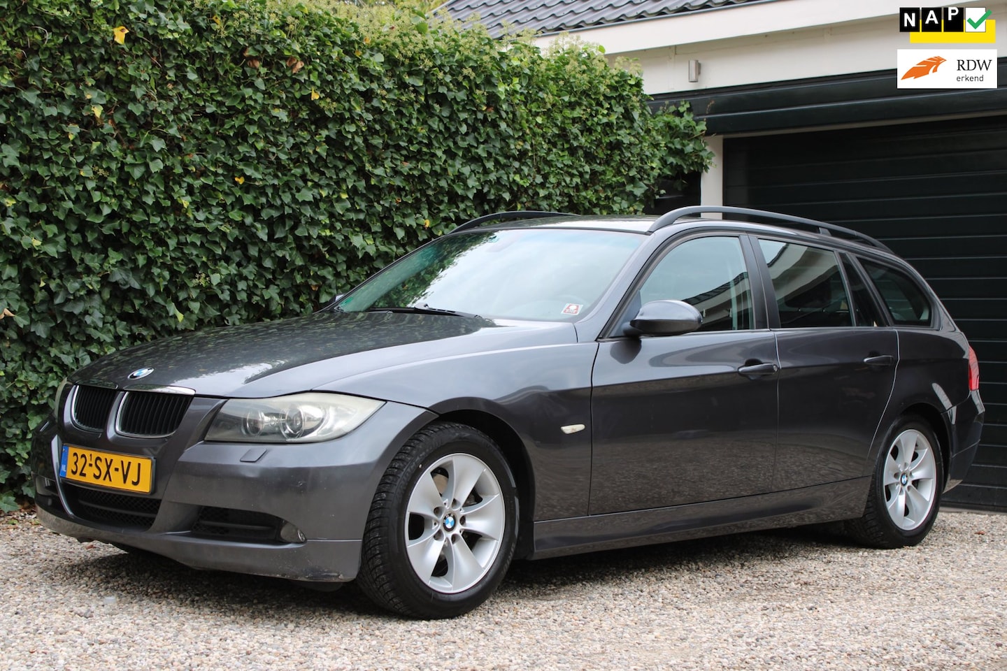 BMW 3-serie Touring - 320i High Executive 320i High Executive - AutoWereld.nl