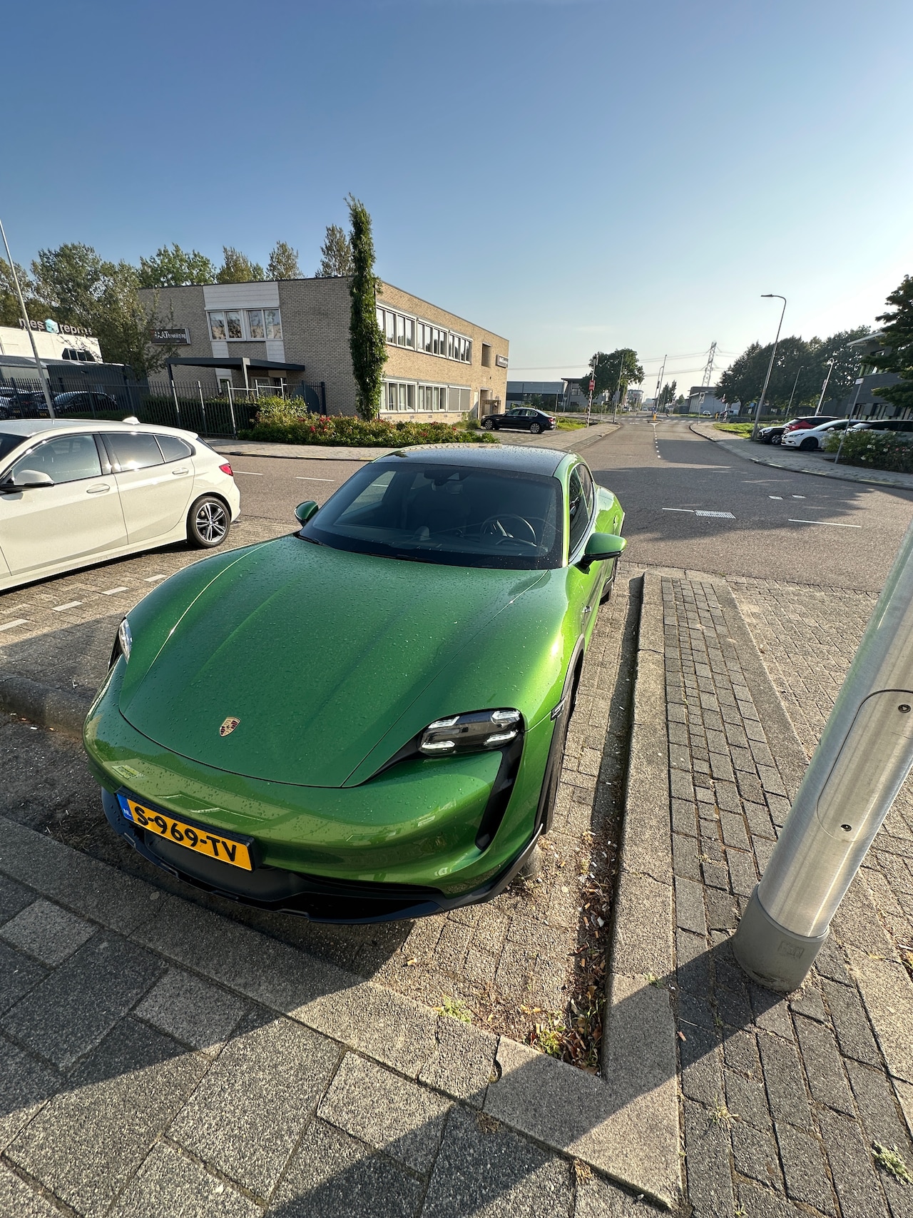 Porsche Taycan Cross Turismo - 4S 93 kWh - AutoWereld.nl