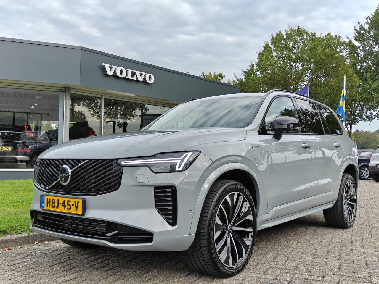Volvo XC90 - T8 455PK Plug-in hybrid AWD Ultra Dark | BLIS | 360 Camera | H&K | Luchtvering | Trekhaak - AutoWereld.nl