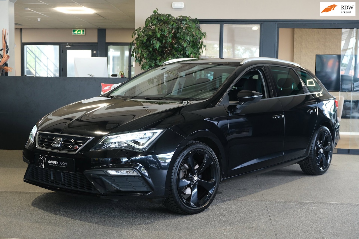 SEAT Leon ST - 1.4 EcoTSI FR DSG Navi Led Pdc Acc Cam - AutoWereld.nl