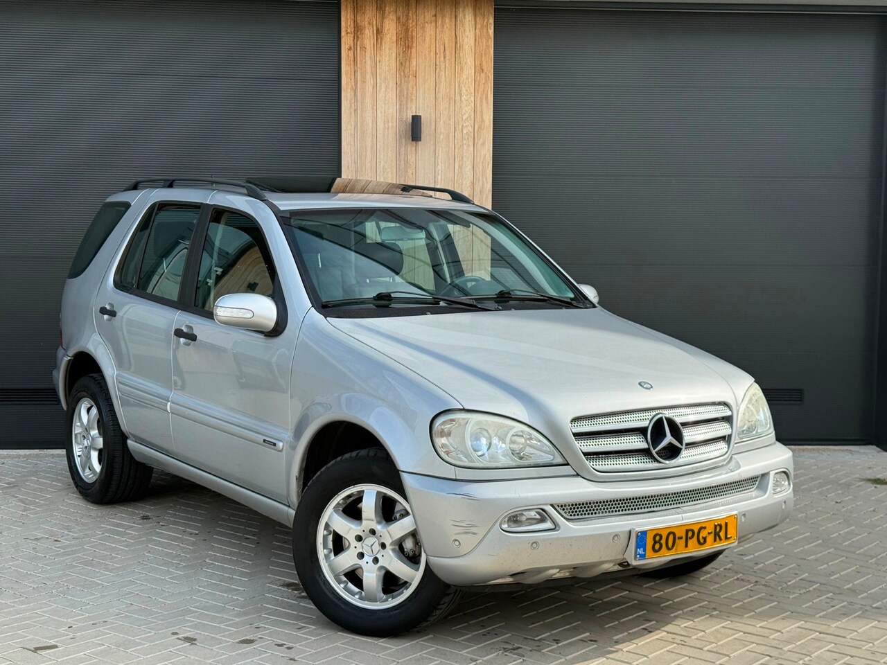 Mercedes-Benz M-klasse - 270 CDI (bj 2004) 4WD|XENON|LEER|NAVI|TREKHAAK - AutoWereld.nl