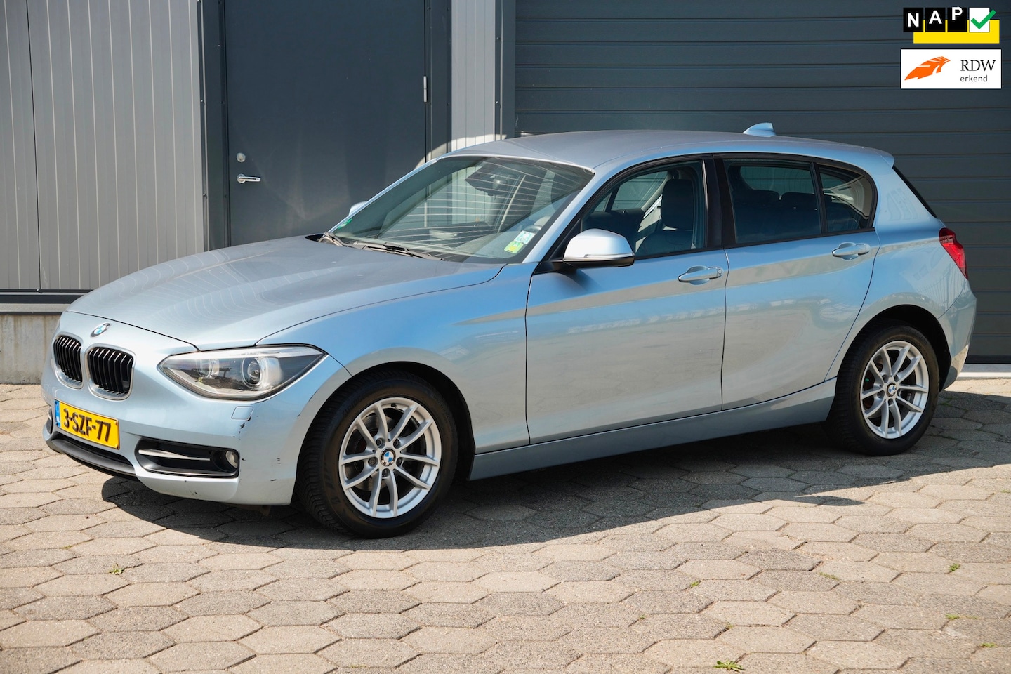 BMW 1-serie - 116i High Executive Automaat NAP Xenon 5DR Leerbekl. - AutoWereld.nl