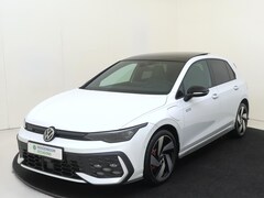 Volkswagen Golf - 1.5 eHybrid GTE | SoH 100% | Panoramadak | Trekhaak | Lederen bekleding 'Vienna' | Achteru