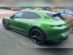 Porsche Taycan Cross Turismo - 4S 93 kWh Panoramadak / 360Camera / Luchtvering / Matrix LED / 21'' / Sportdesign / Bose / Stoel+Stu