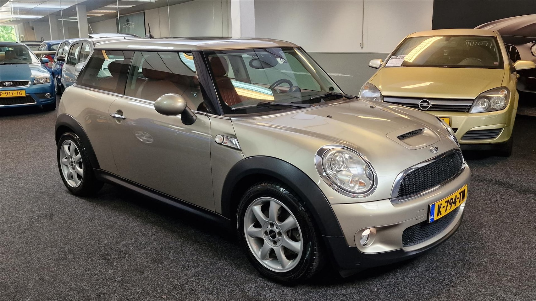 MINI Cooper S - Mini 1.6 16V Automaat,Panorama,leder,navi.Vol Opties.hele grote beurt pas. - AutoWereld.nl
