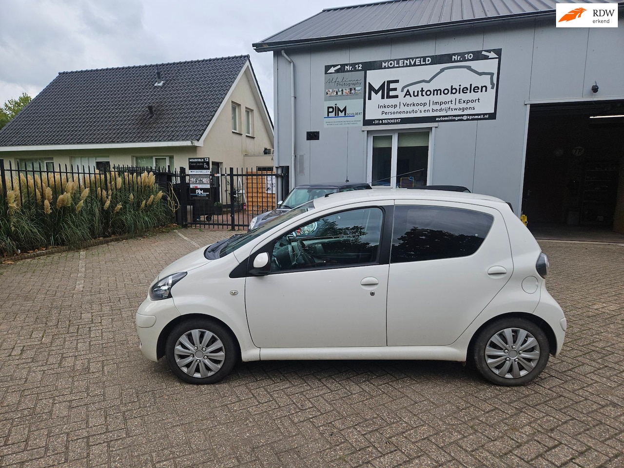 Toyota Aygo - 1.0-12V Dynamic Blue. inruil meeneemprijs - AutoWereld.nl