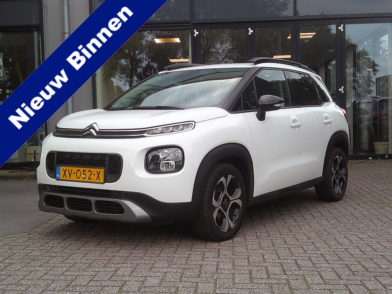 Citroën C3 Aircross - 1.2 PureTech S&S Shine Staat in De Krim - AutoWereld.nl