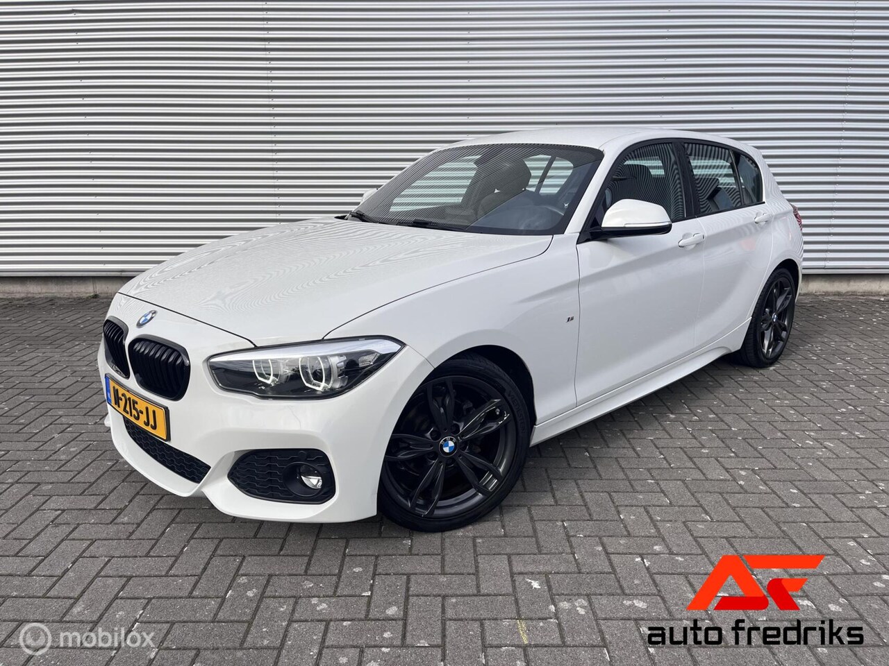 BMW 1-serie - 118i Edition Sport Line Shadow Executive 118i Edition Sport Line Shadow Executive - AutoWereld.nl