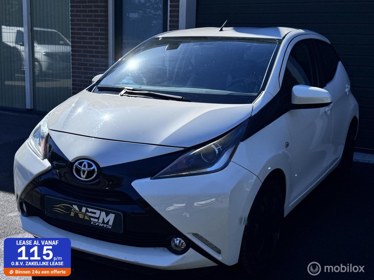 Toyota Aygo - 1.0 VVT-i x-play 1.0 VVT-i x-play - AutoWereld.nl