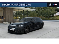 BMW 5-serie Touring - M5 Automaat / Trekhaak / Panoramadak / M Drive Professional / M Carbon-keramische remmen /