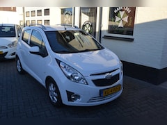Chevrolet Spark - 1.2 16V LT 4 cylinder 5drs/Hoogzitter