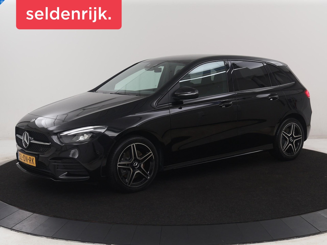 Mercedes-Benz B-klasse - 200 Business | SOH 98.6% | Leder/Alcantara | Camera | AMG-Line | Park assist | Cruise cont - AutoWereld.nl