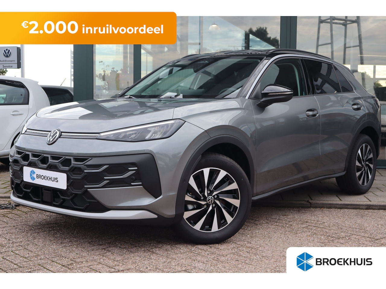 Volkswagen T-Roc - Life First Edition 150PK | 'App-Connect' draadloze smartphone integratie | Automatische af - AutoWereld.nl
