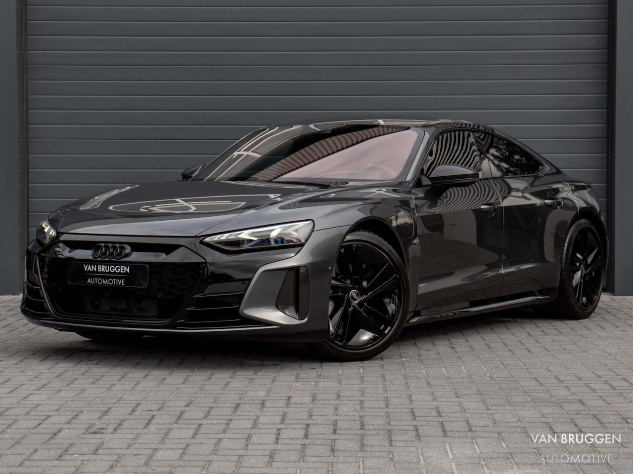 Audi e-tron GT - RS 93kwh Carbon Keramisch BTW Exclusive Alcantara Massage Koeling - AutoWereld.nl