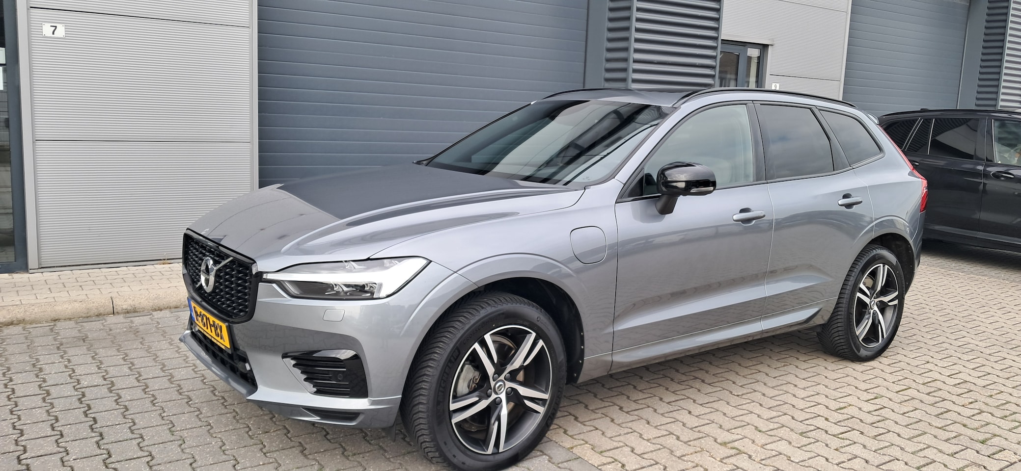 Volvo XC60 - 2.0 Recharge T8 AWD R-Design - AutoWereld.nl