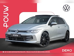 Volkswagen Golf - 1.5 eHybrid 204pk Life Edition | Panoramadak | Trekhaak Wegklapbaar | Elektrische Stoelen