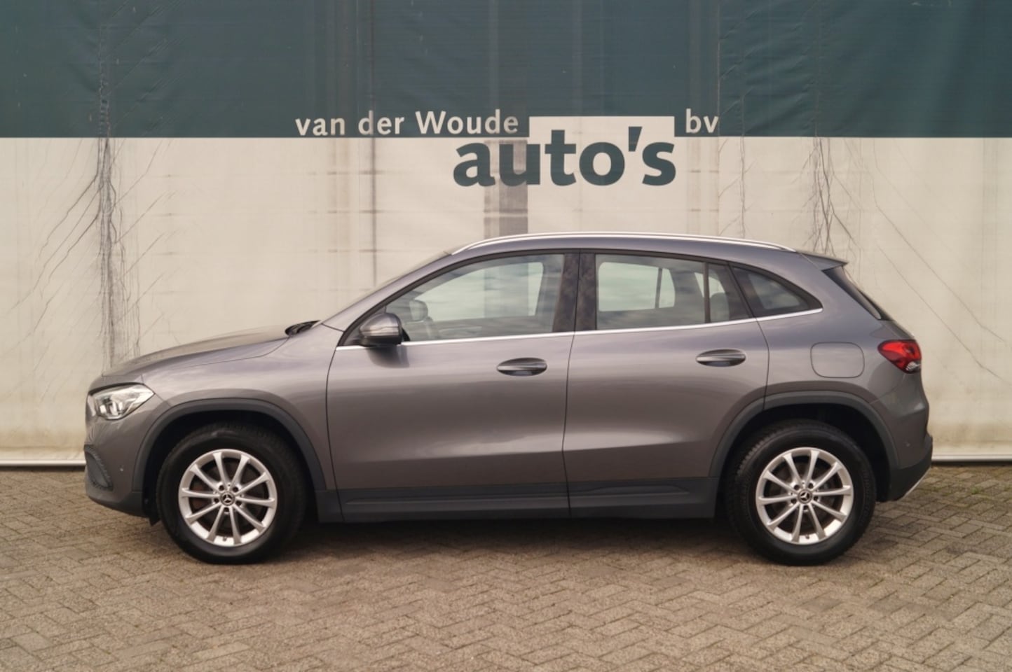 Mercedes-Benz GLA-Klasse - 180d Automaat Business Solution -ECC-NAVI-TREKHAAK- - AutoWereld.nl