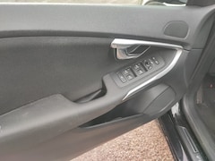 Volvo V40 - 2.0 D2 R-Design Business